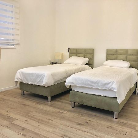 Studio Apartment In Bat-Yam Бат-Ям Экстерьер фото